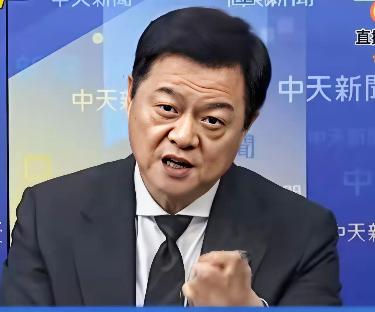 周锡玮首次给郑丽文出主意，倘若前往中国大陆一定不要去一线城市。
他说：郑丽文主席