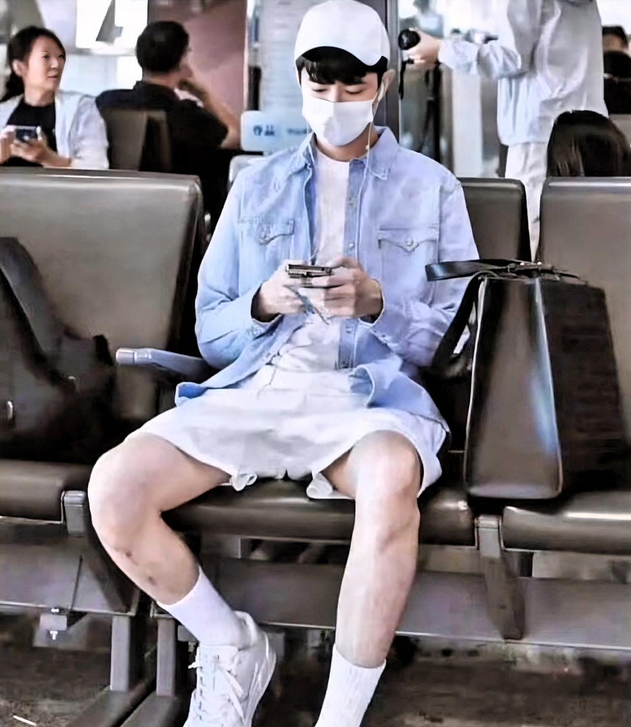 思念一个人的痛，真能深入骨髓。有时候，一张旧照片、街头熟悉的身影，都能让思念如潮