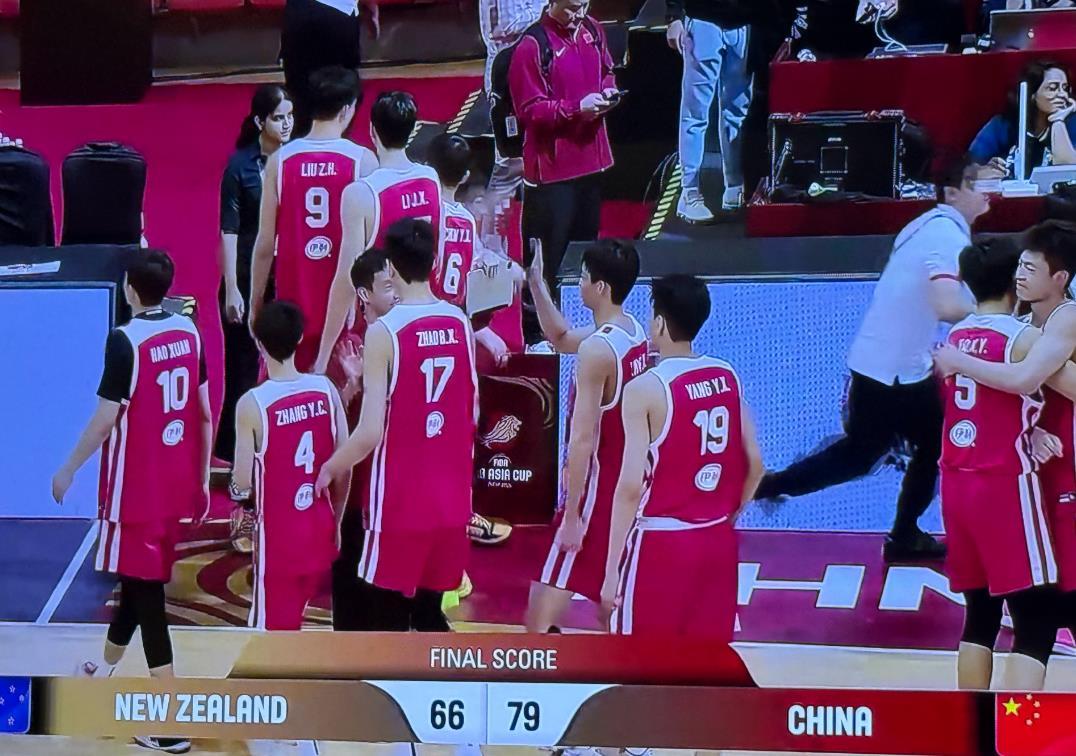 挺进亚洲杯决赛！中国 U18 男篮 79‑66 力克新西兰队，一众小将打出硬核表