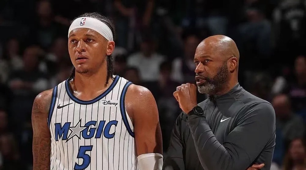 奥兰多魔术队主教练贾马尔·莫斯利，在球队本赛季一场关键热身训练前，决定取消常规的