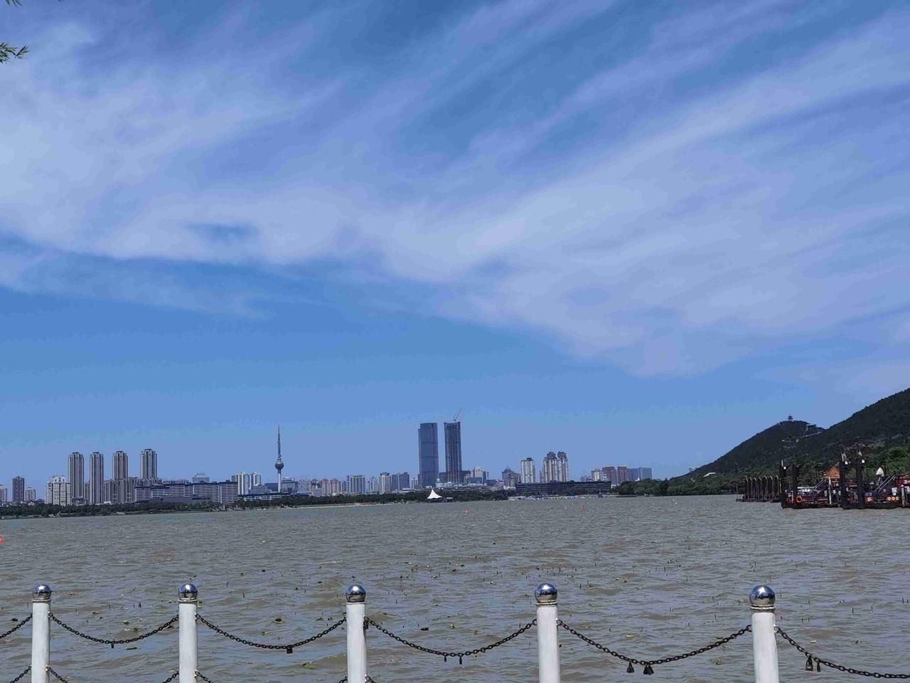 我的今日状态：💰期待暴富
我这里的天气：☀️晴天
今天是2026年5月18日，
