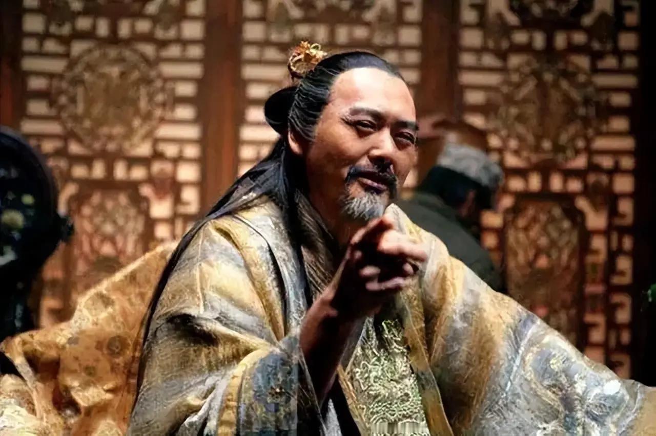 朱温弑杀唐昭宗后，将昭宗的 9 个皇子灌醉后，说：“全部杀了，扔到池子去！”
