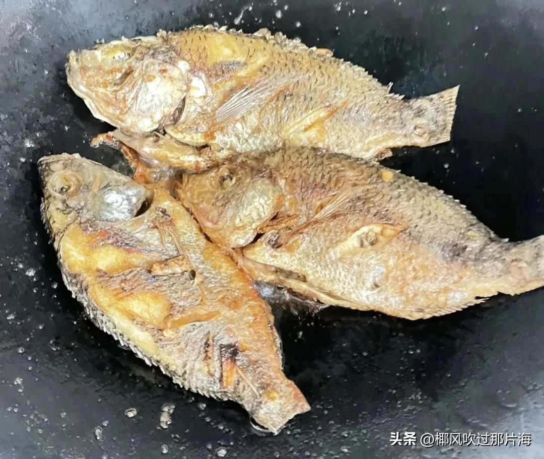 从内地来海南生活了整整37年，吃鱼早就成了家常便饭，我尤其偏爱那口煎得焦香酥脆的