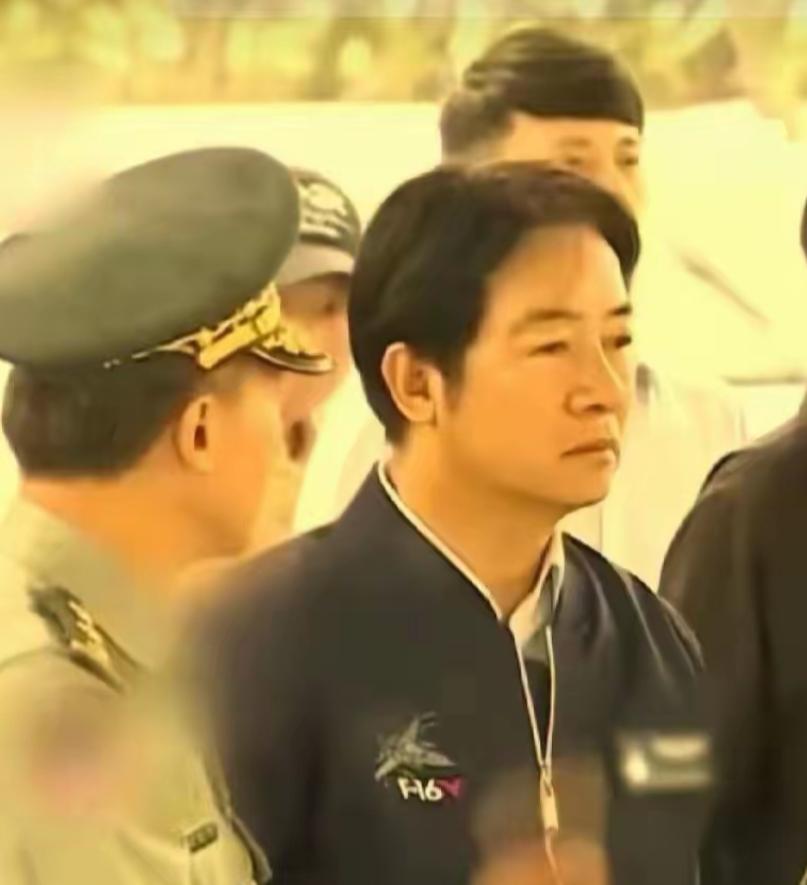 大陆对台军改称呼了！这一改，直接给台军定了性，看着真解气。以前我们叫台军台湾地区