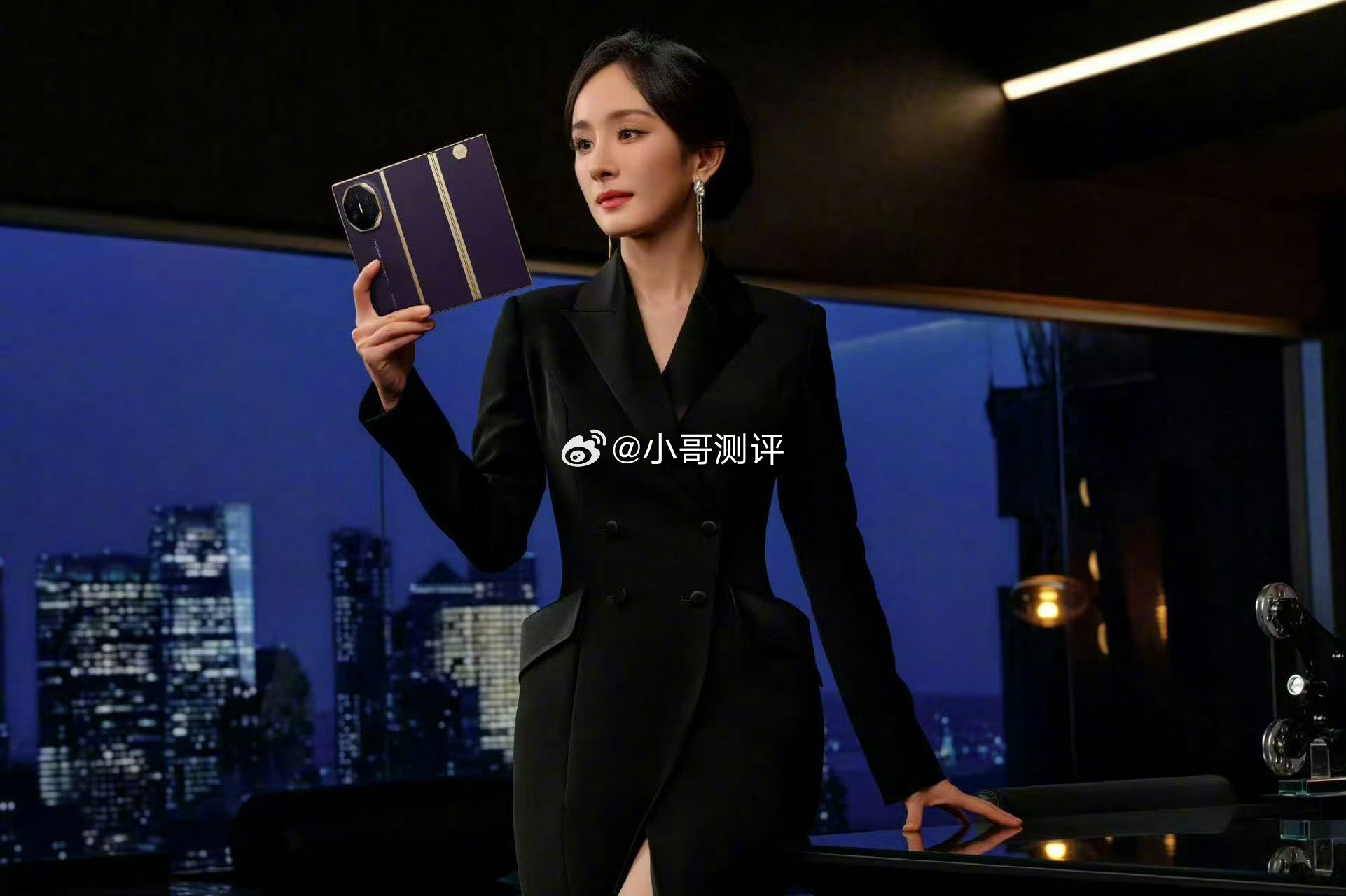 华为新三折叠一周体验华为Mate XTs鸿蒙系统适配无缝，切换大屏和小屏不卡顿，