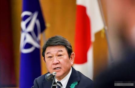 日本的天彻底塌了。如果说日本此前还有幻想，希望改善中日关系，那么随着7月12日，