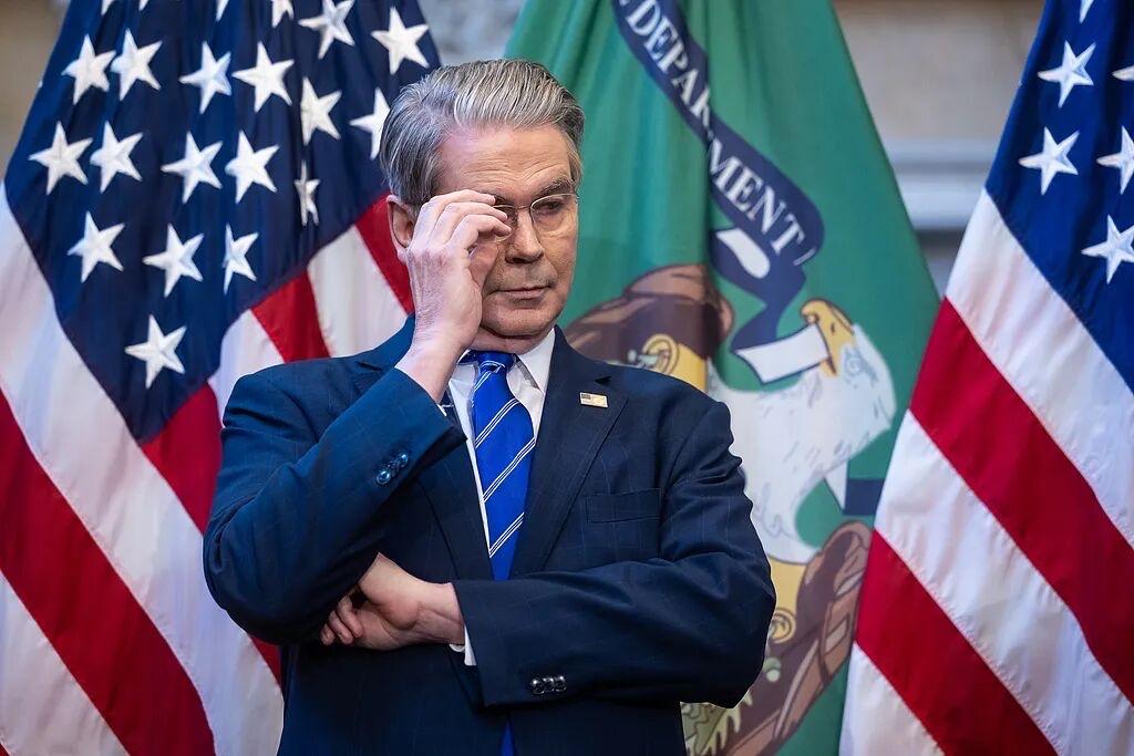 美国拒救日元！汇率飙涨0.8%创纪录，日本24.5万亿救市款打水漂

    美