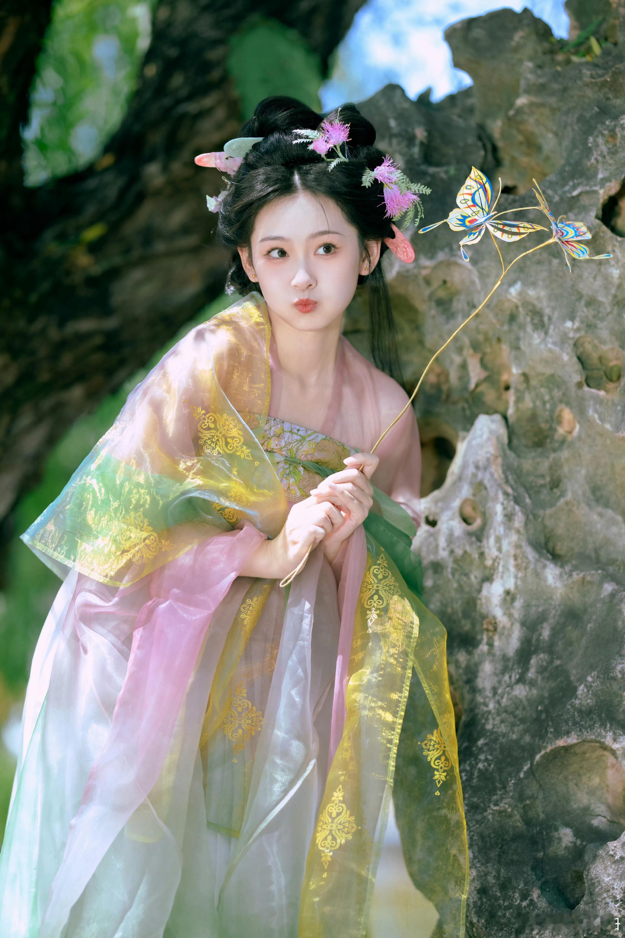#重庆约拍[超话]##重庆约拍啦[超话]##重庆约片啦[超话]# “夏早日初长，