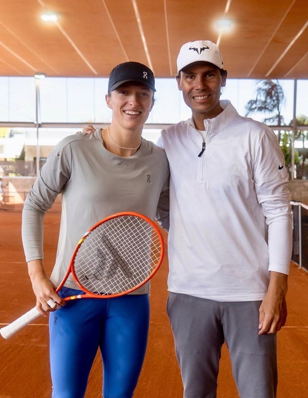 网球有約｜丝袜表是很荣幸获得拉法训练帮助
伊加·斯瓦泰克表示，她很荣幸拉斐尔·纳