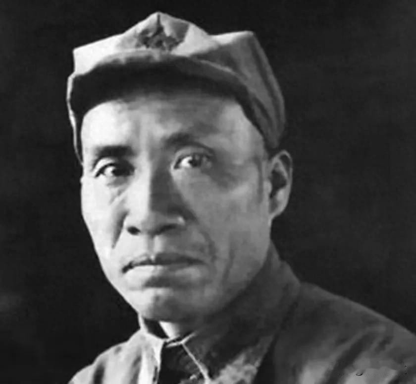 蒋介石为何始终看不透朱德？
1922年，36岁的朱德做了一件让所有人大跌眼镜的事