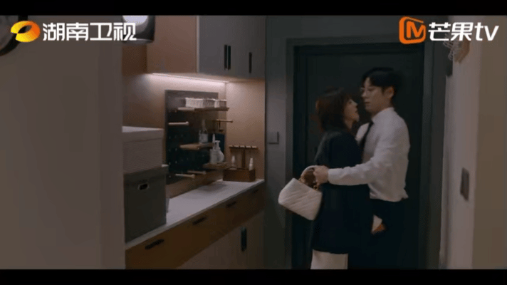 #私藏浪漫定档0731# #张佳宁魏哲鸣早O晚L# 改编自《办公室隐婚》的《私藏