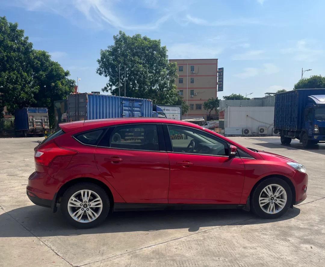 你们身边有没有这样一群特殊的女人

驾龄有两三年，有的五六年，甚至15年之多
