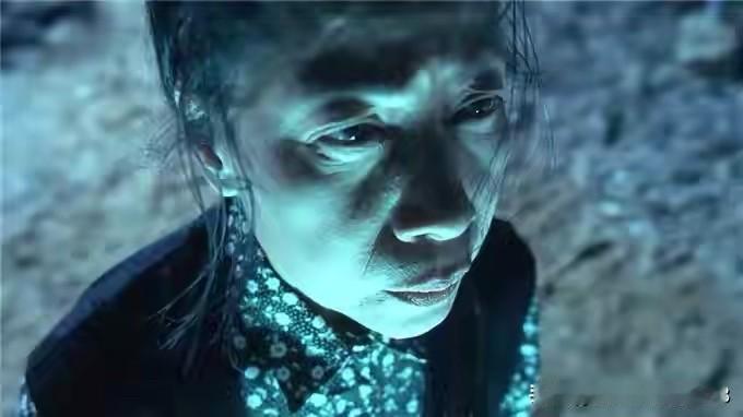 万盛节的时，都敢扮鬼街上游走。为什么中元节的时候，没人敢扮鬼在街上荡？是怕招来真