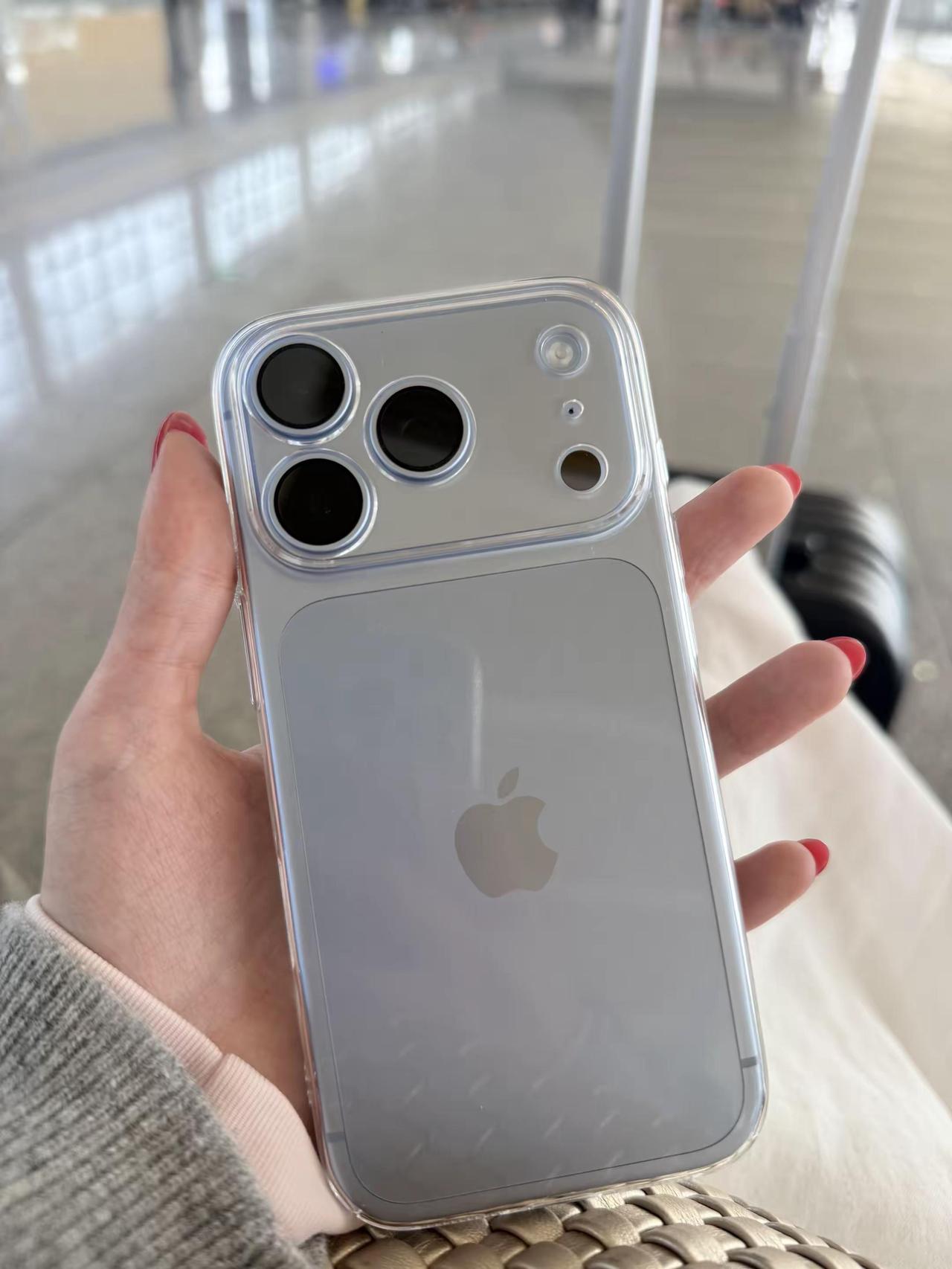 我觉得我拍的冰川蓝超好看iphone18 冰川蓝 iphone18怎么用