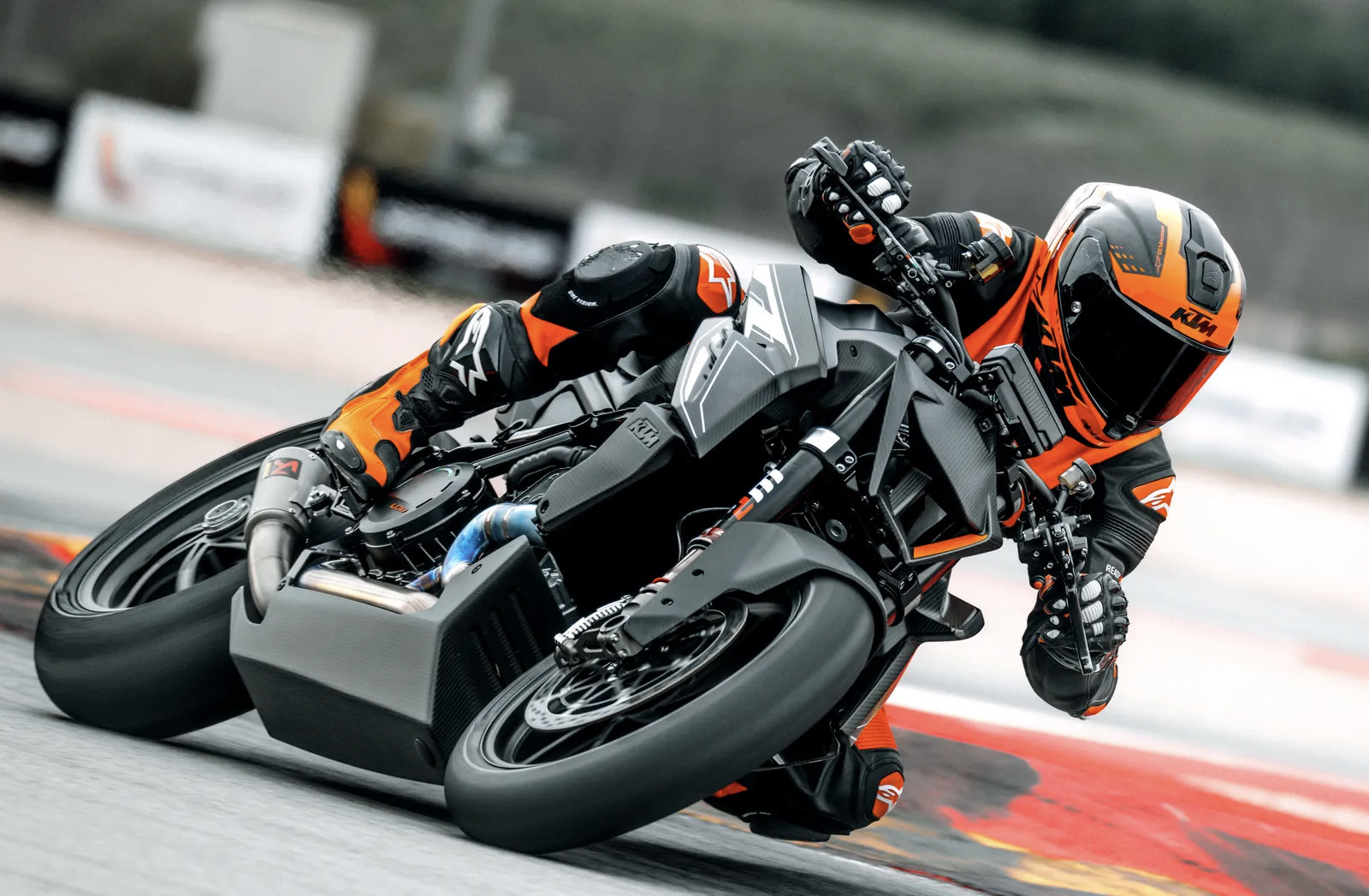 车市热门 2026 KTM 1390 Super Duke RR Track 赛