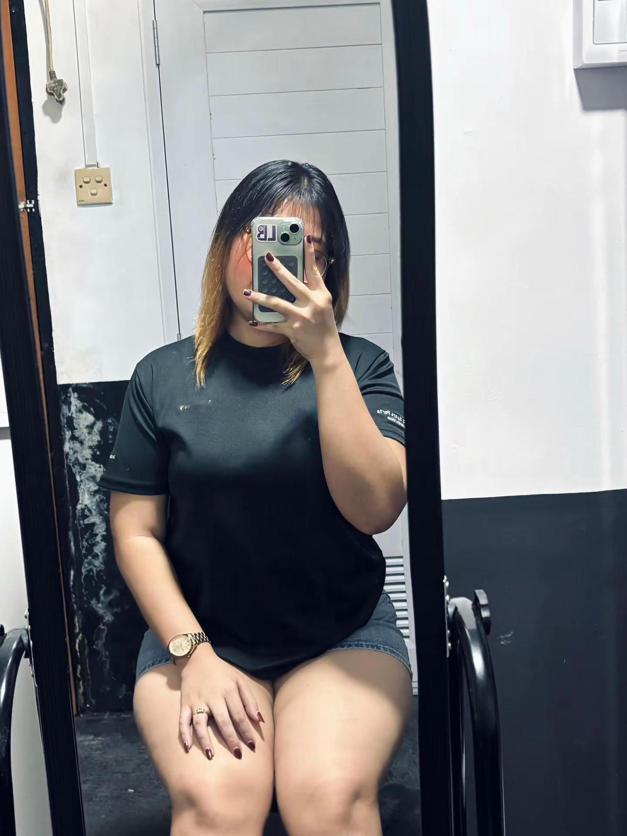 爱生活，爱自拍。