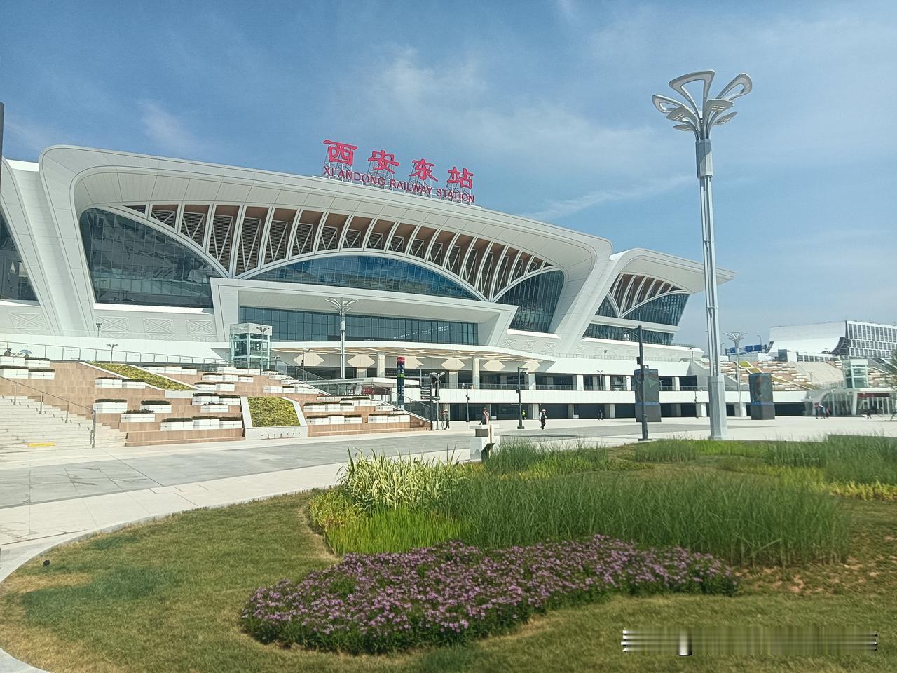 西安东站开通了，我也成了首日场馆投用的“见证者”之一！至此西安地铁5号线东头拖延