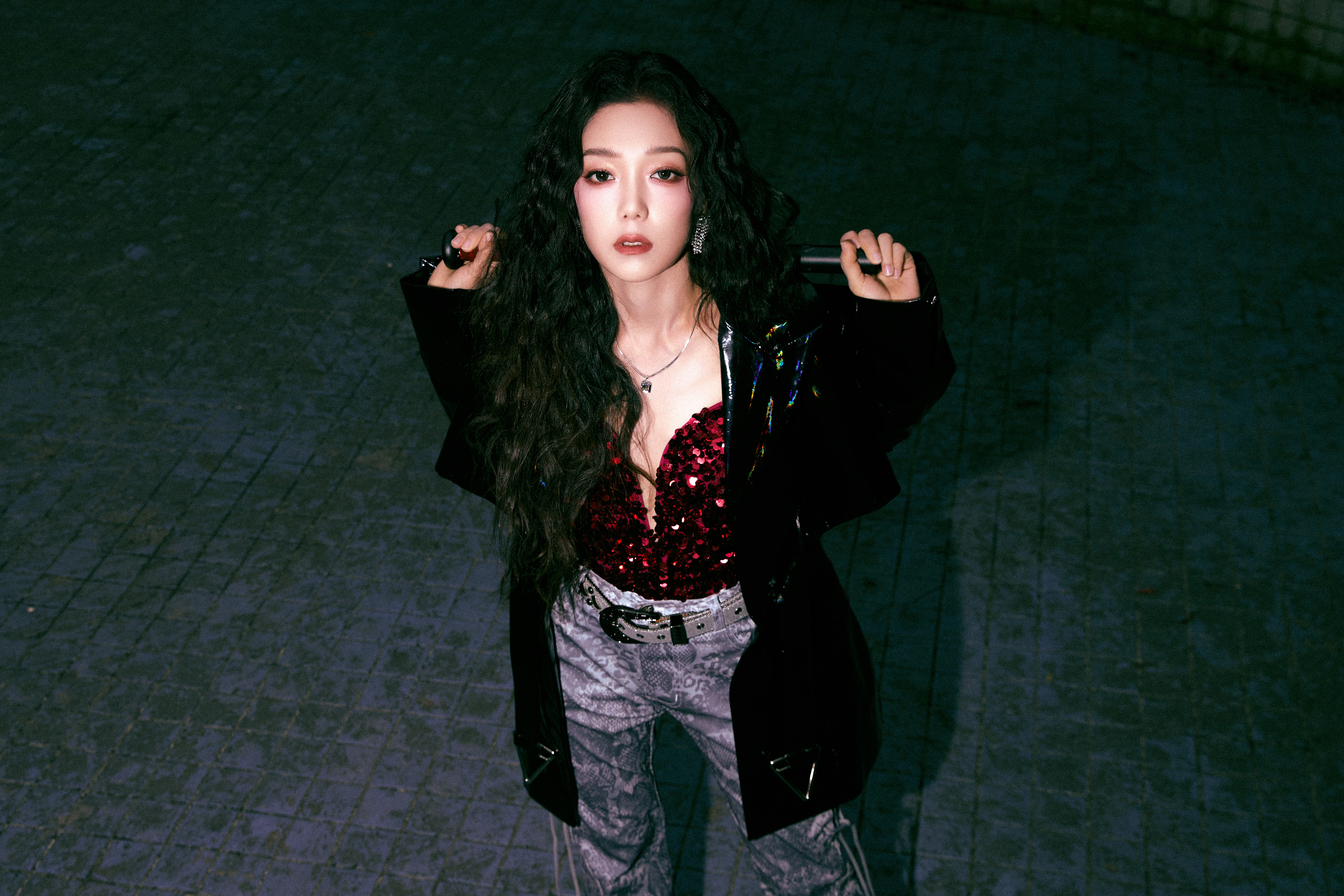 希林娜依高[超话] 在复制粘贴的时代，你是手写的诗[鲜花] ​​​