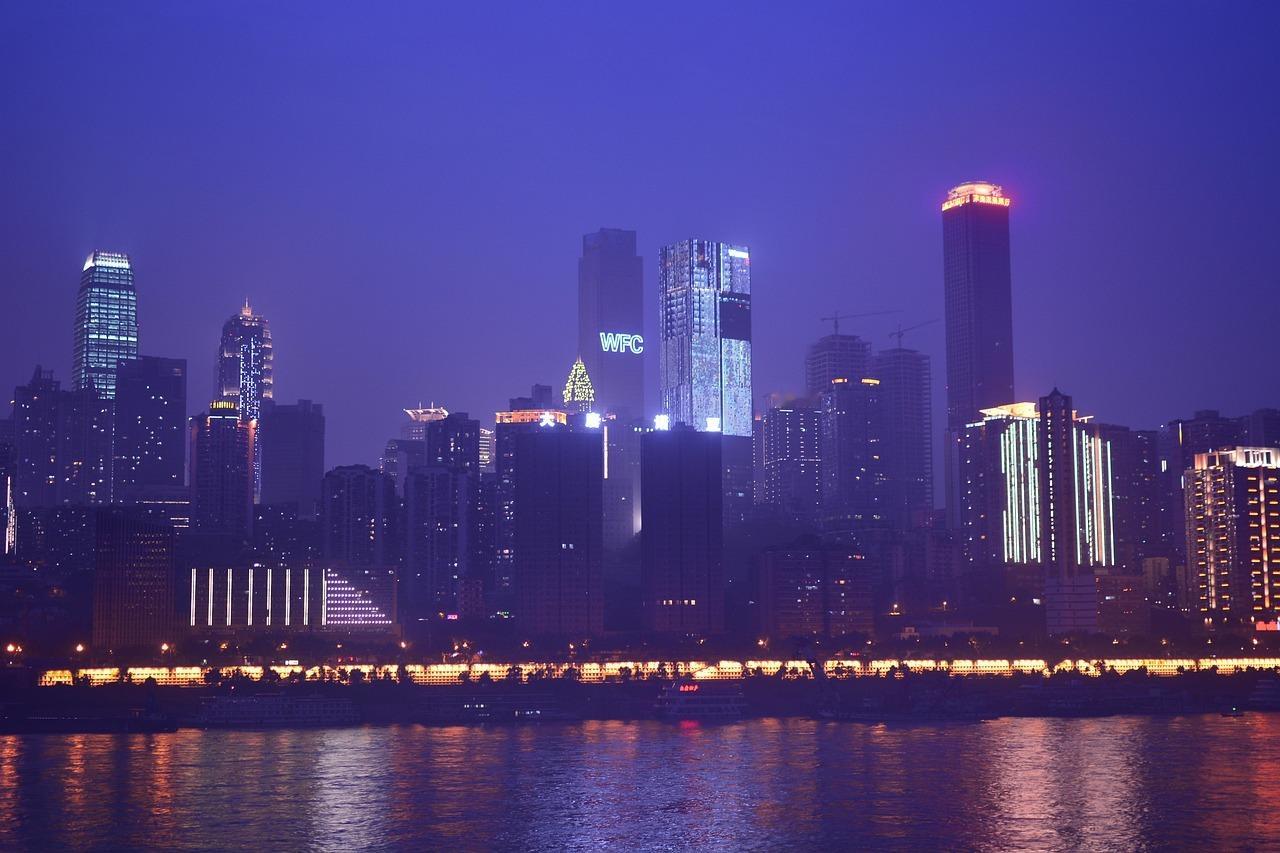 假期第4天，长三角铁路预计发送旅客384万人次，比10月3日的372.9万人次还