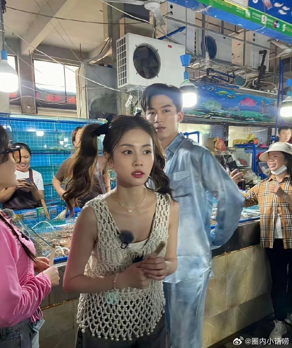 白鹿素颜普通？网上说说得了，现实里谁不想长这样