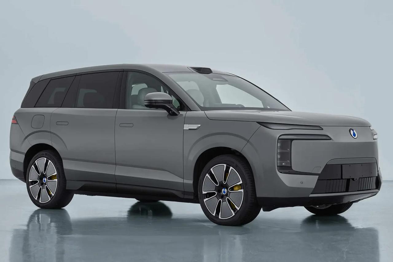 行业快充现在是什么速度？看了看头部友商的旗舰车型，快充做得也不错，但说实话，仍然