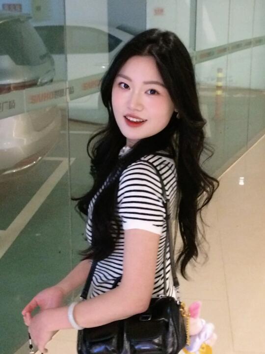 方圆脸 波浪卷好美