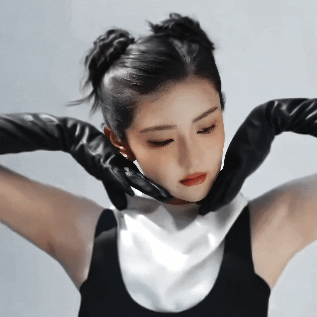 俏皮甜酷⚫⚪梁洁ARENANova这个风格好适合梁洁