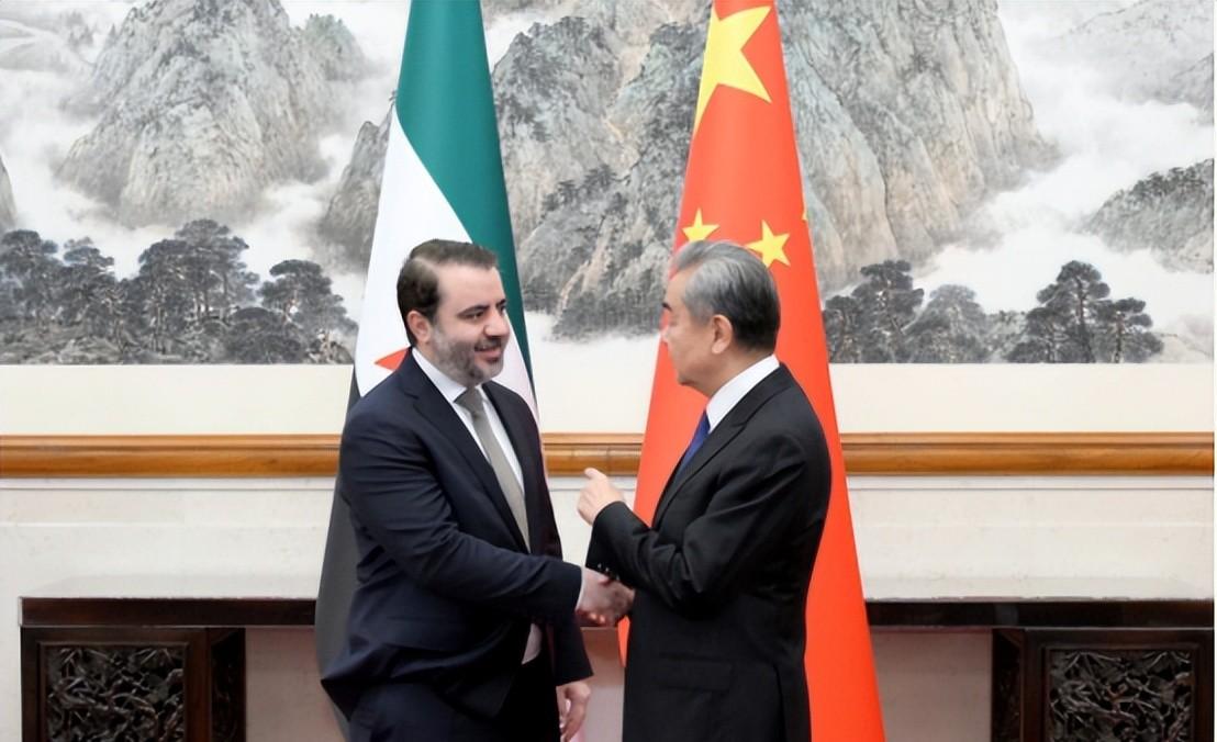 中叙关系好像有点意思，慢慢来了
叙利亚那边好像有变化，沙拉想做出改变，想和过去不