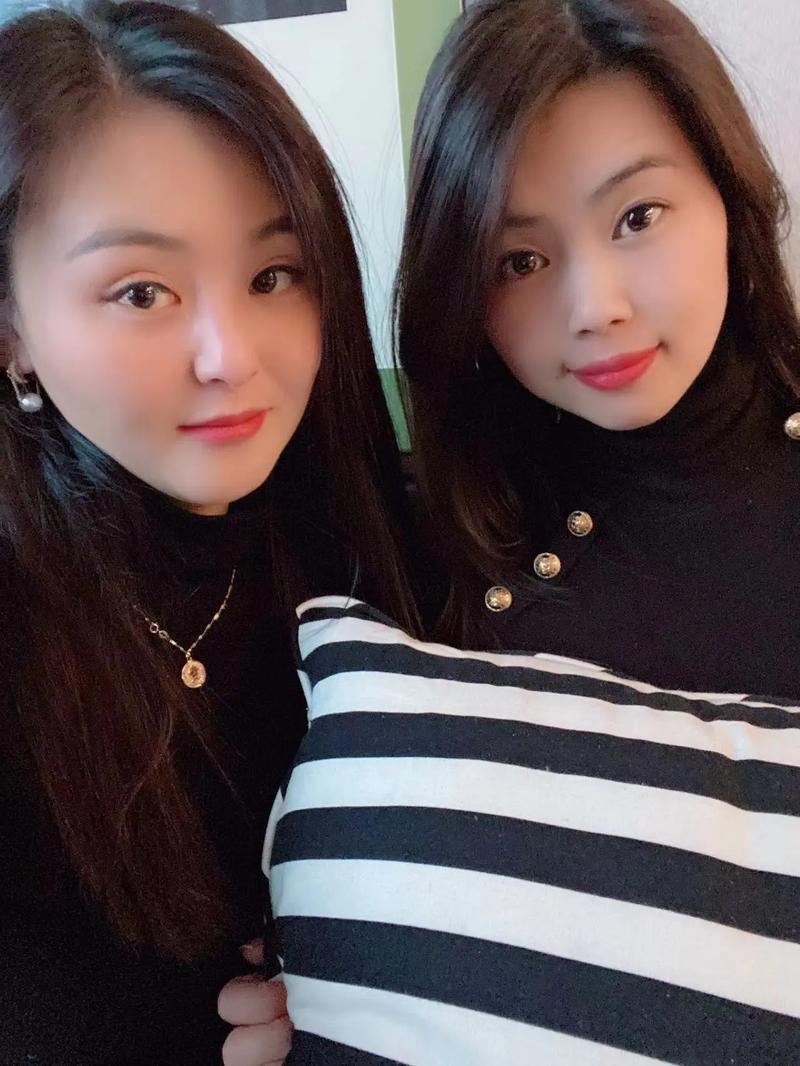 你们有这样的亲戚吗？


我有这样一个亲戚，是什么亲戚呢？
其实这关系算是很亲很
