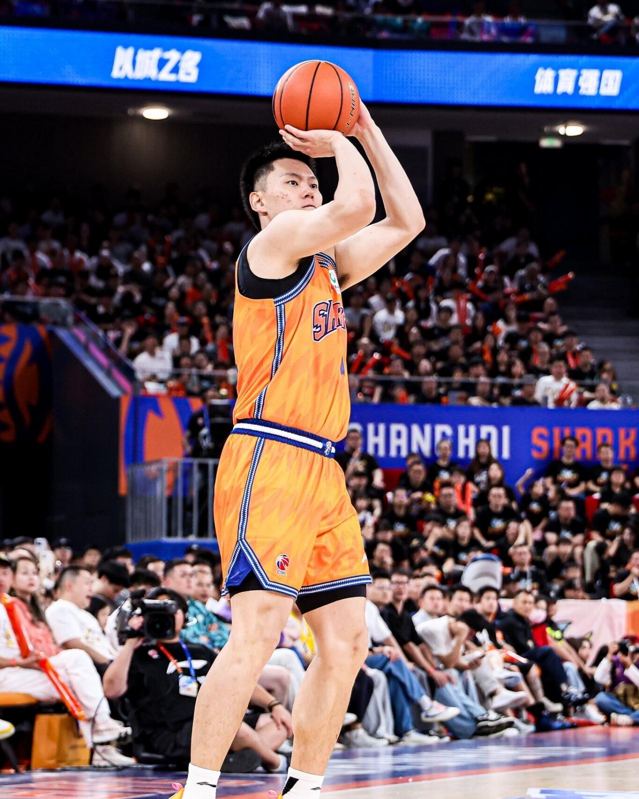 万万没想到！上海99-87击败广东拿下胜利，这四位替补球员是本场比赛赢球最大功臣