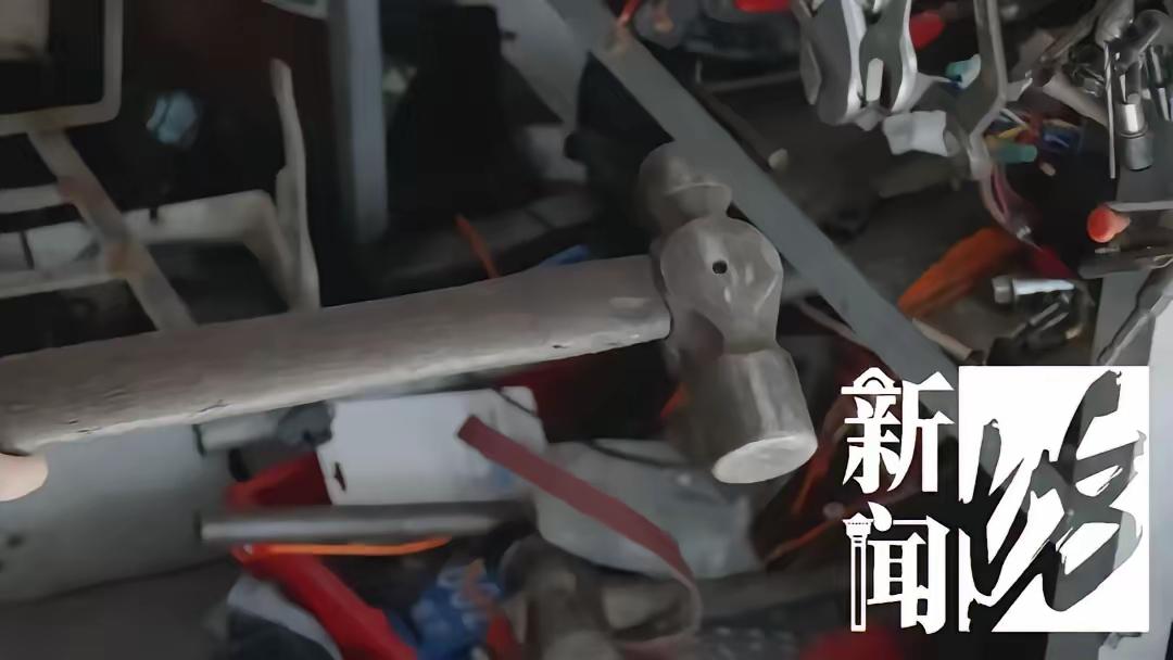 这是一个典型的涉及正当防卫界限和法律责任认定的案例，具有一定的借鉴意义。以下是我