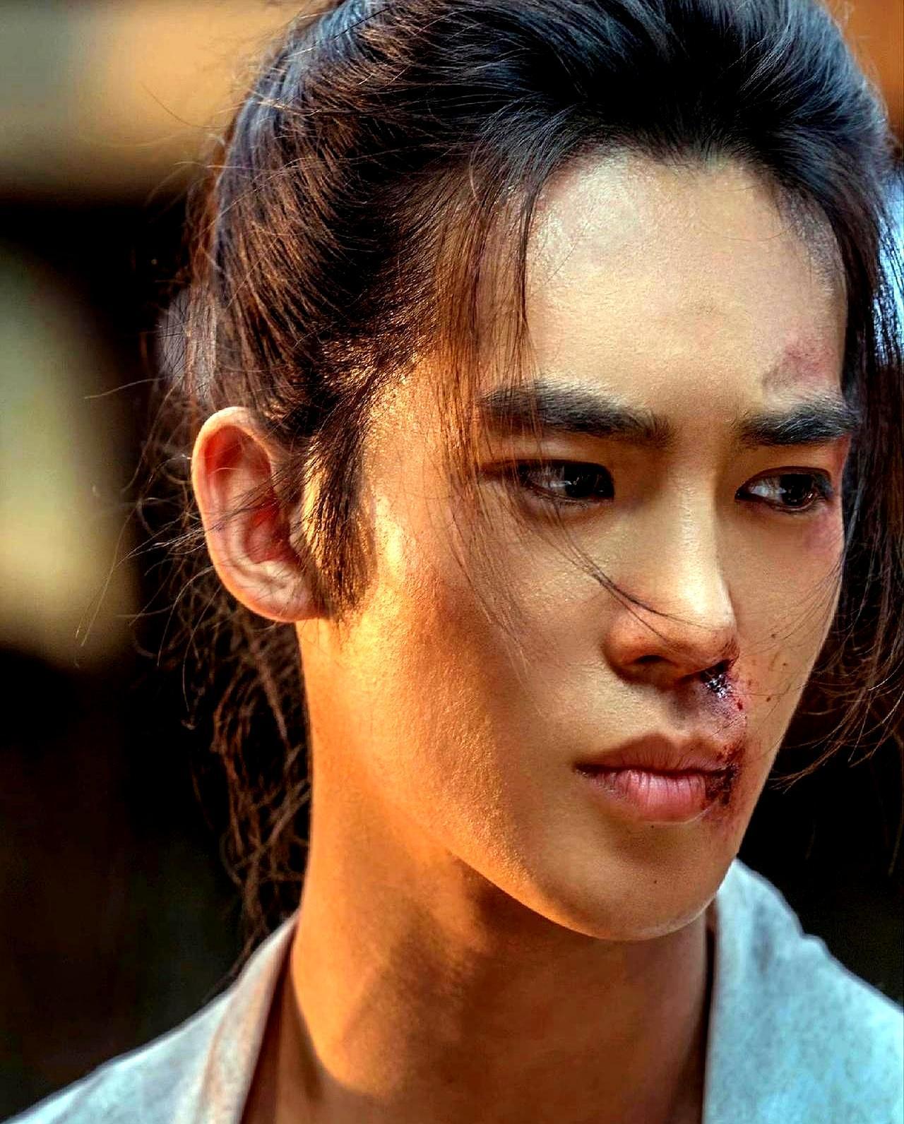 一年躺赚1.2亿？他先磨破马鞍
 
封神训练营240天，别人请假，于适把马鞍坐穿