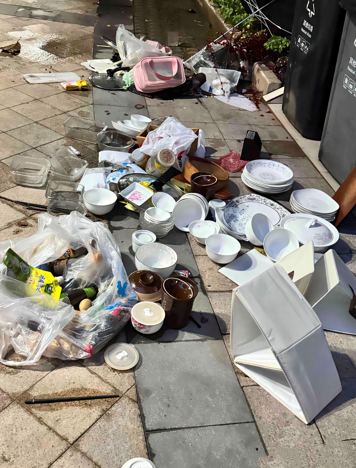 这是不过了吧[捂脸]都给扔了