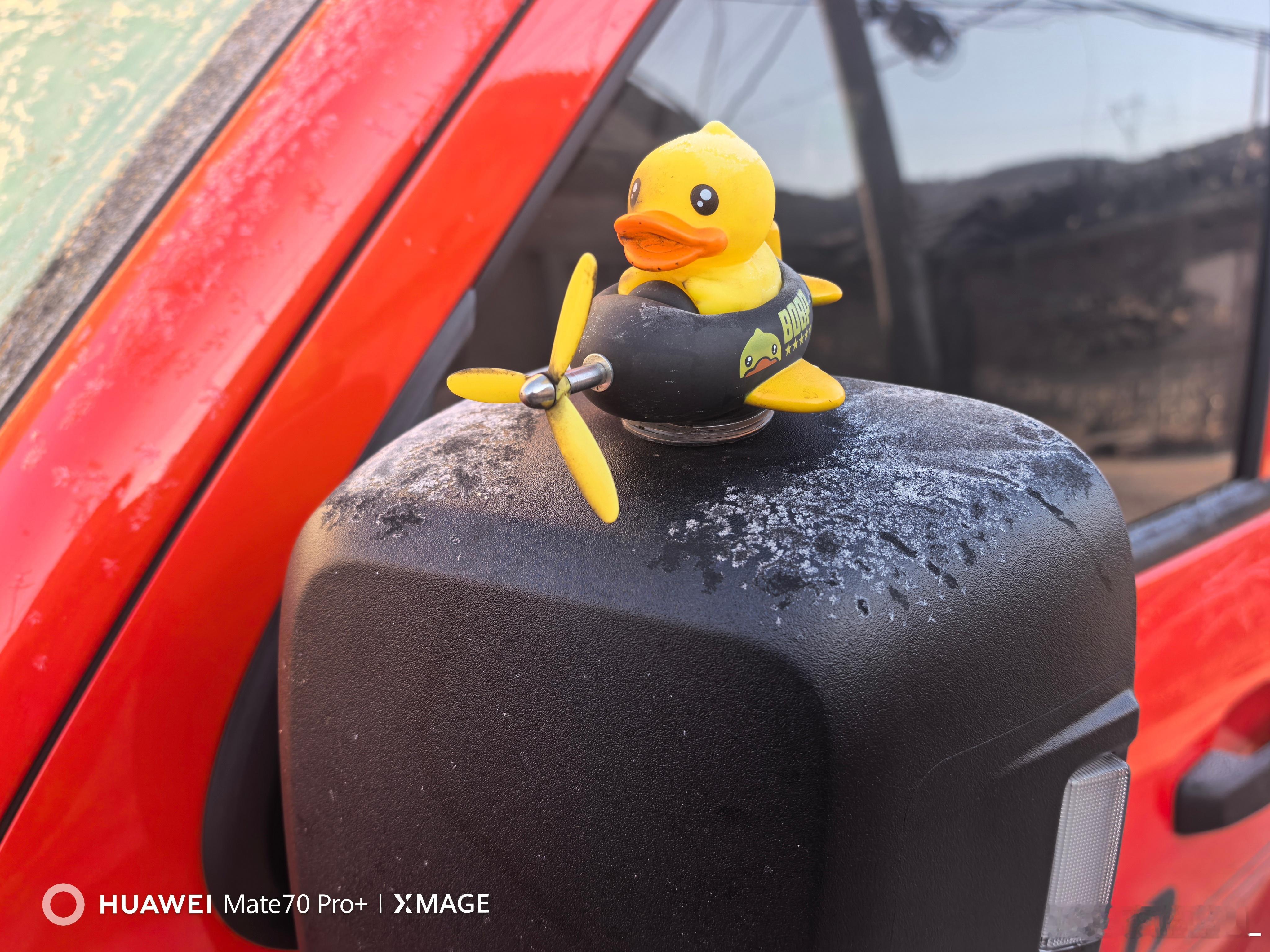 我本来想说，飞驰人生3就是一部烂片。涡轮爆掉车为什么会失控？机盖怎么可能松动？氮