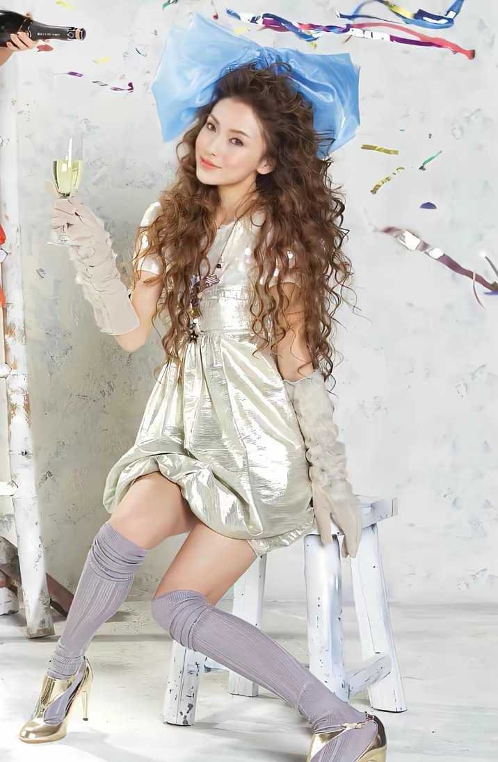 angelababy angelababy 你是我荒芜心田里的一抹月光，温柔了每