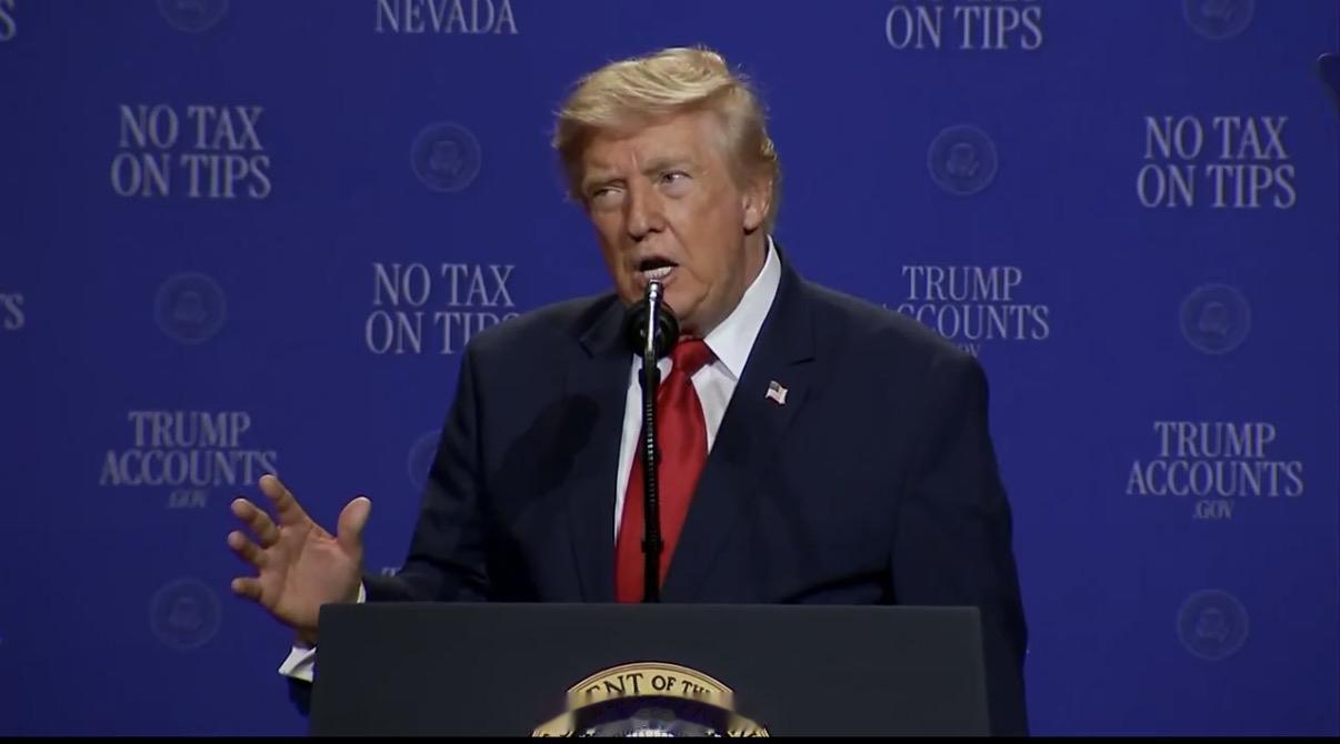 特朗普今天说：“中国向我们出售风力涡轮机，自己却不使用这类设备。他们造了一台大型