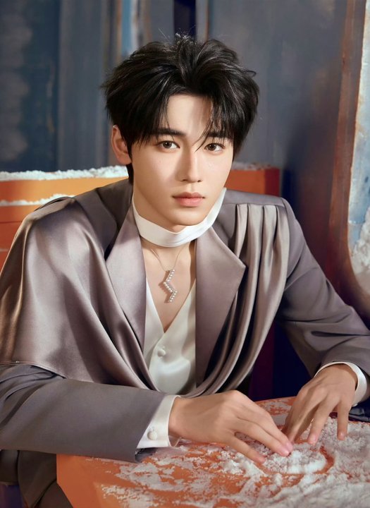 宋亚轩冻伤腮红妆真的好好看啊 