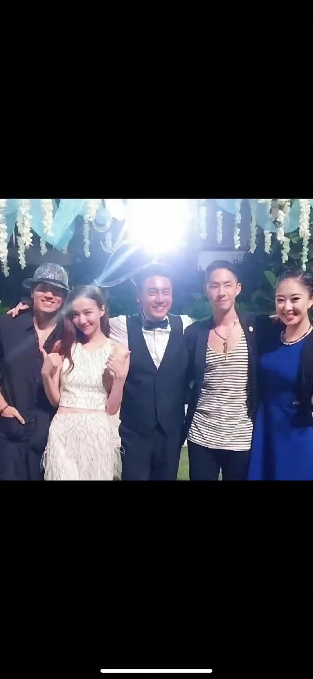 就冲当年言承旭和吴建豪百忙之中不远万里去巴厘岛参加朱孝天的婚礼，从头到尾的环节都