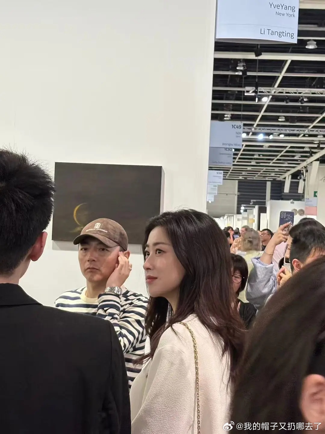 朱珠的酒窝真迷人 