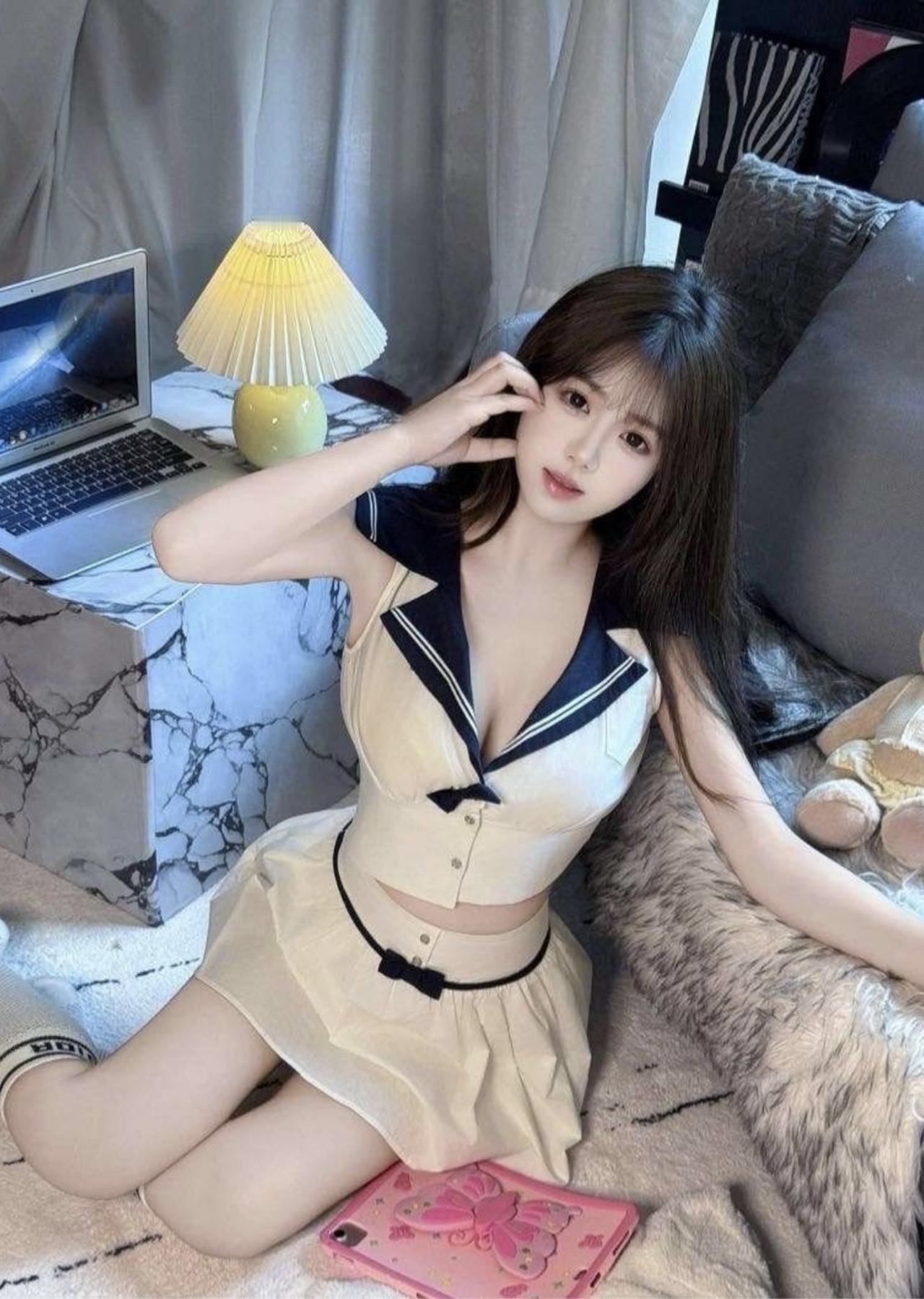 温婉可人  05年/168cm/98斤