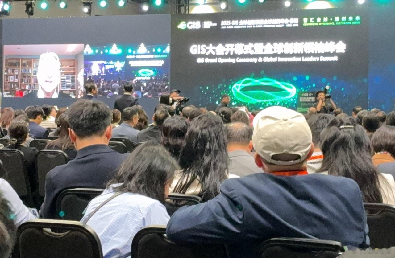 霍震宇：全球创新展GIS开幕｜世科院支持霍震宇任主席的全球创新展全球创新峰会GI