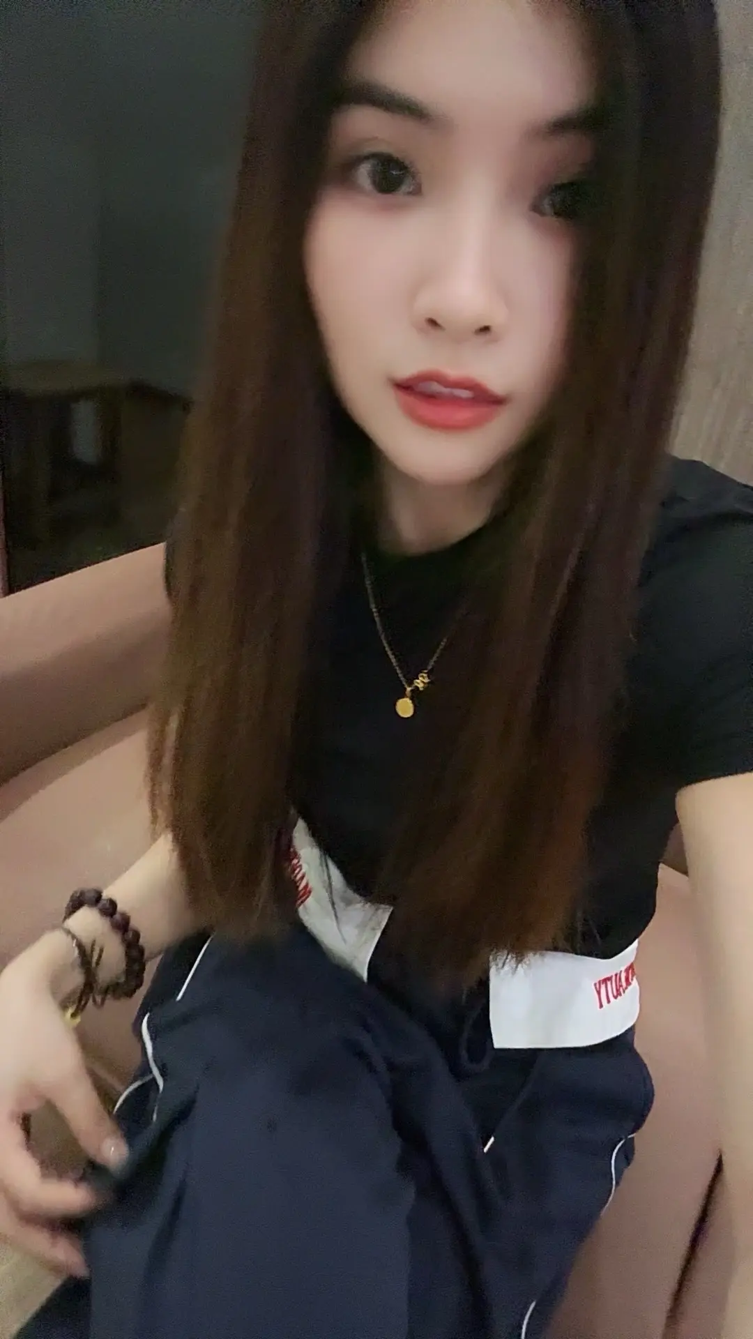 不知道什么是永远    只知道遇见了就要好好珍惜.