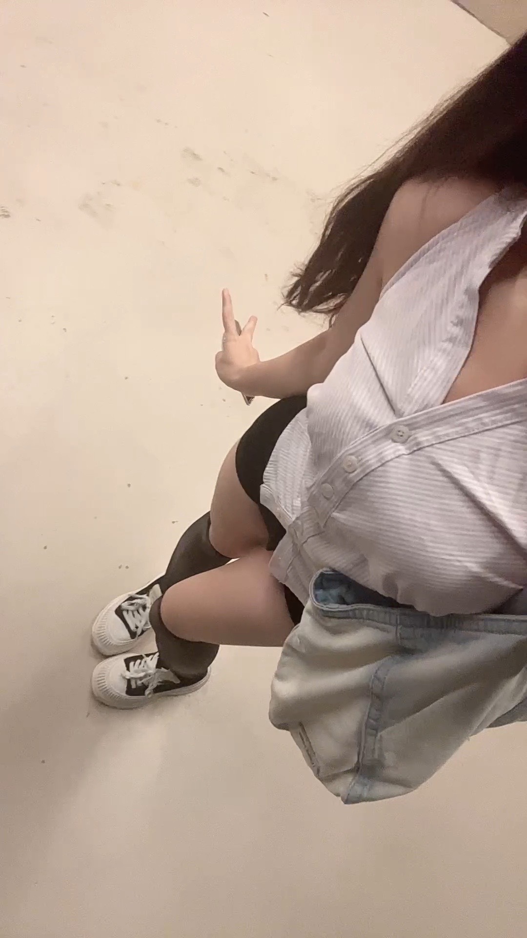 他们说貂蝉你单带线，我们四个团  我的手都是抖的[跪了][跪了][跪了] 任务太