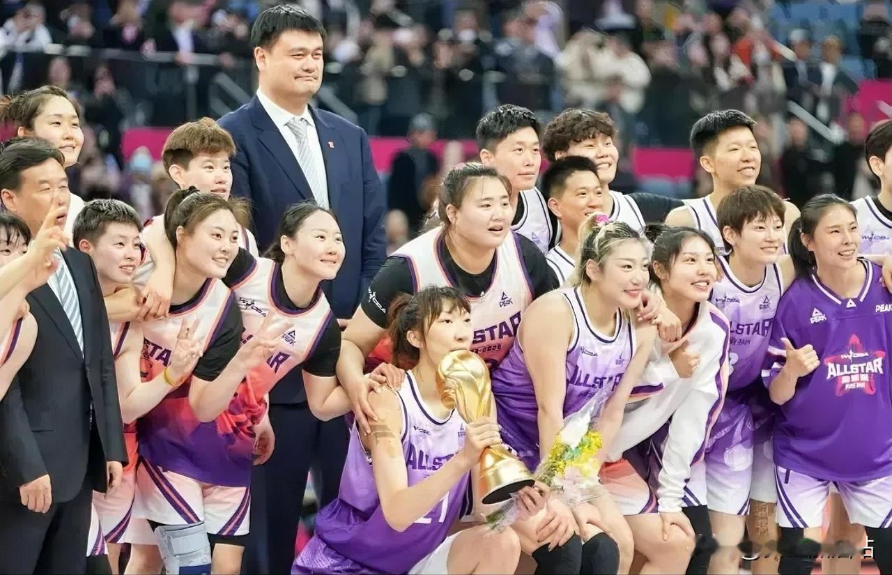 中国女篮的四大优势和三大缺陷🇨🇳

四大优势：
1、内线高度，放眼世界女篮最