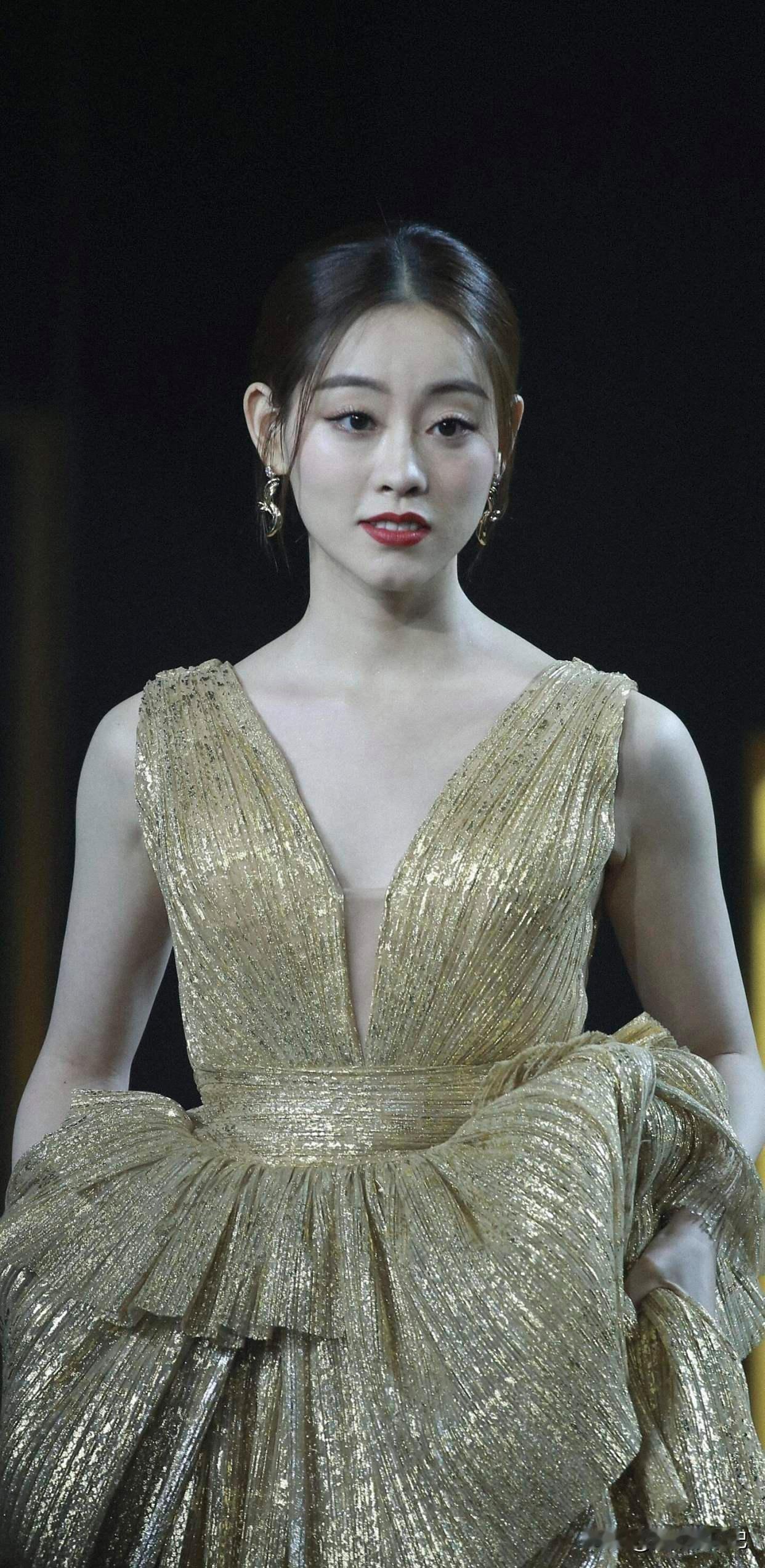 祝绪丹高清相机下皮肤状态[捂脸]