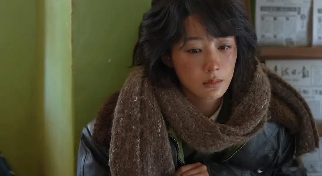 杨紫在生命树中的状态真不错啊，短发卷又飒[赞][赞]杨紫梅婷生命树合照 ​​​