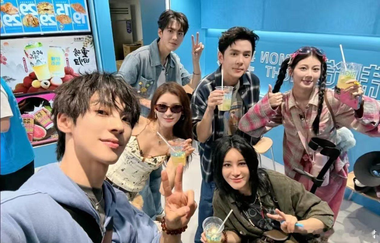 毕雯珺暂别合伙人虽然暂时离开，但一起打拼的回忆永远都在，坐等全员再聚 