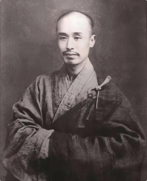 弘一法师说："你信不信，兄弟姐妹当中，最后过的最好的，往往就是那个吃亏最多，不斤