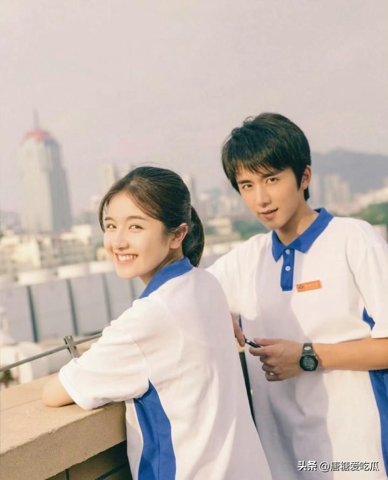 这个世界
我最看不懂的就是李兰迪
人还是不能过的太顺，年轻漂亮事业也上来了，要啥