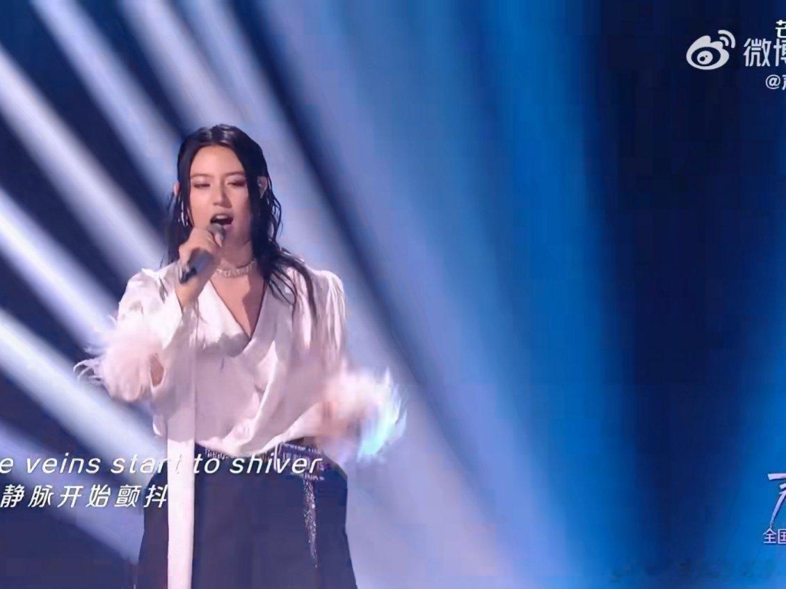 被迈利撒river燃到了迈利撒演唱《River》现场真的太燃了吧，情绪层层递进，